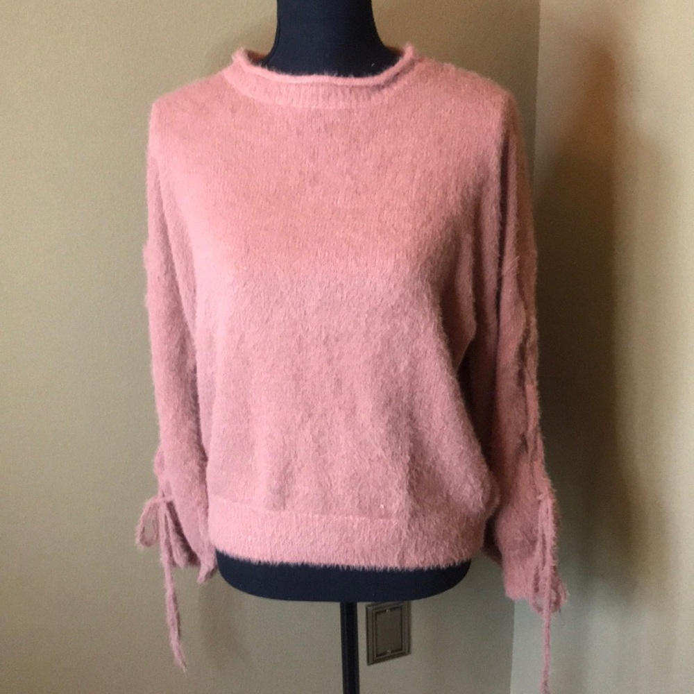 Women’s long sleeve sweater NWT